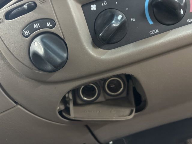 Used 2001 Ford F150 XLT AWD/4WD image 37