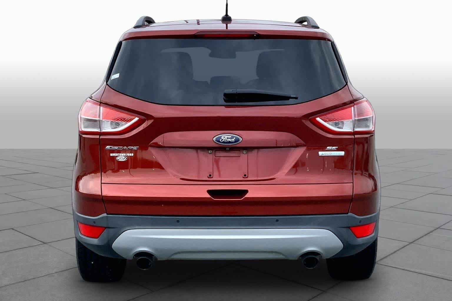 Used 2016 Ford Escape SE w/ Equipment Group 201A FWD image 5