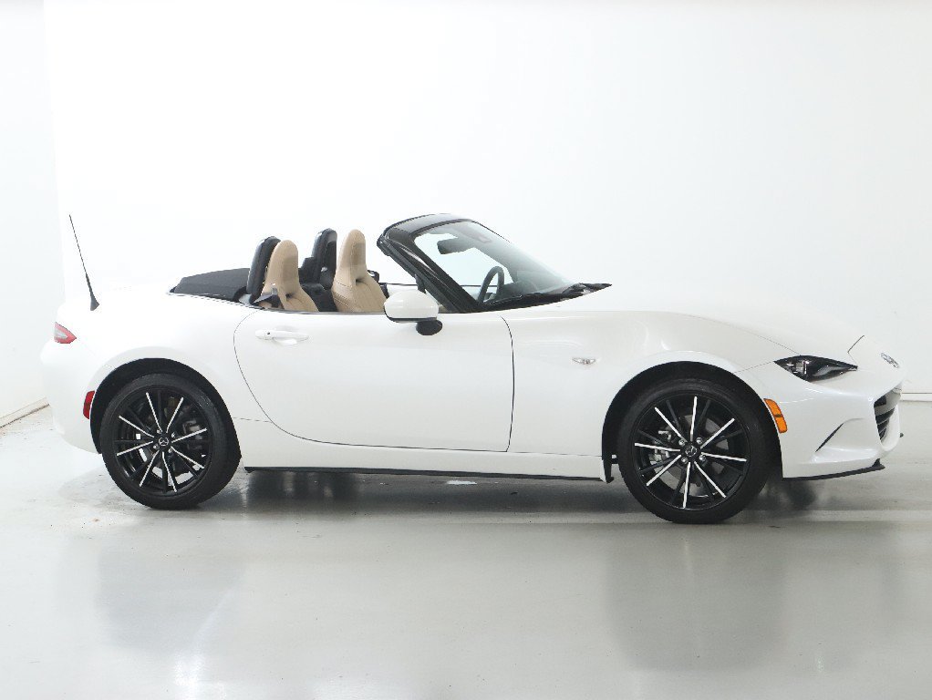 Certified 2024 MAZDA MX-5 Miata Grand Touring RWD image 15