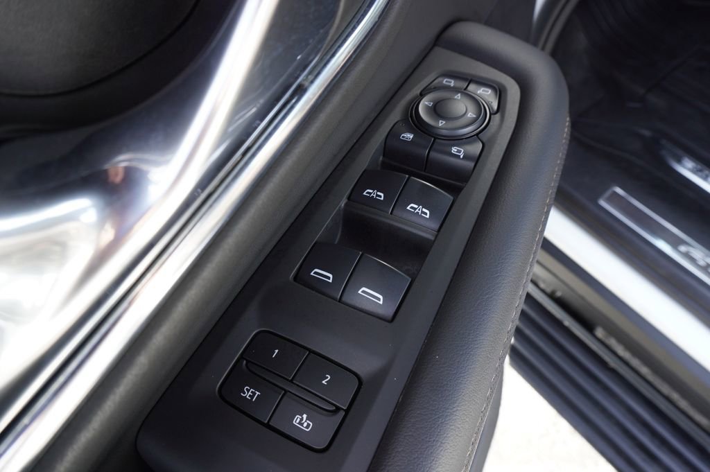 Certified 2024 GMC Yukon AT4 w/ AT4 Premium Plus Package image 17