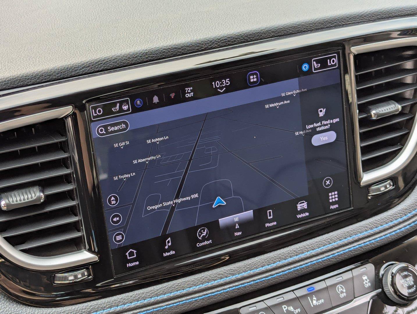 Used 2021 Chrysler Pacifica Touring-L w/ Uconnect Theater Family Group AWD/4WD image 18