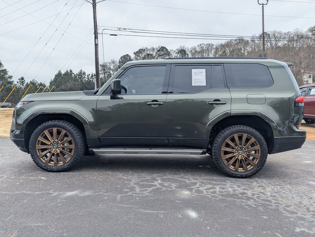Used 2024 Lexus GX 550 w/ Accessory Package (Z1) AWD/4WD image 3