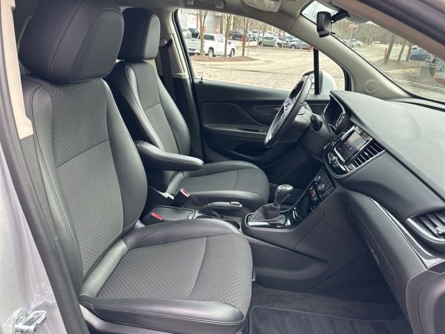 Used 2022 Buick Encore Preferred w/ Safety Package AWD/4WD image 27