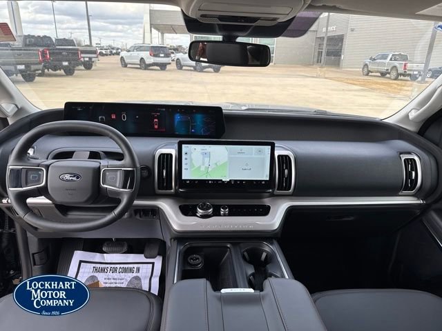 New 2025 Ford Expedition Active image 12