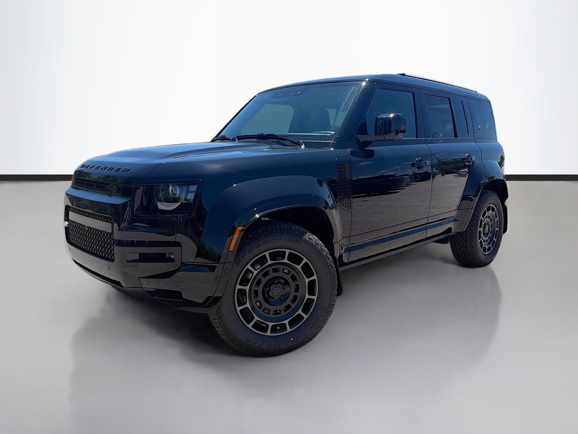 New 2026 Land Rover Defender 110 OCTA AWD/4WD image 1