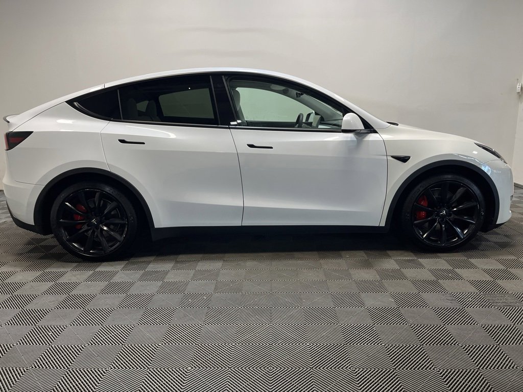 Used 2020 Tesla Model Y Performance image 4