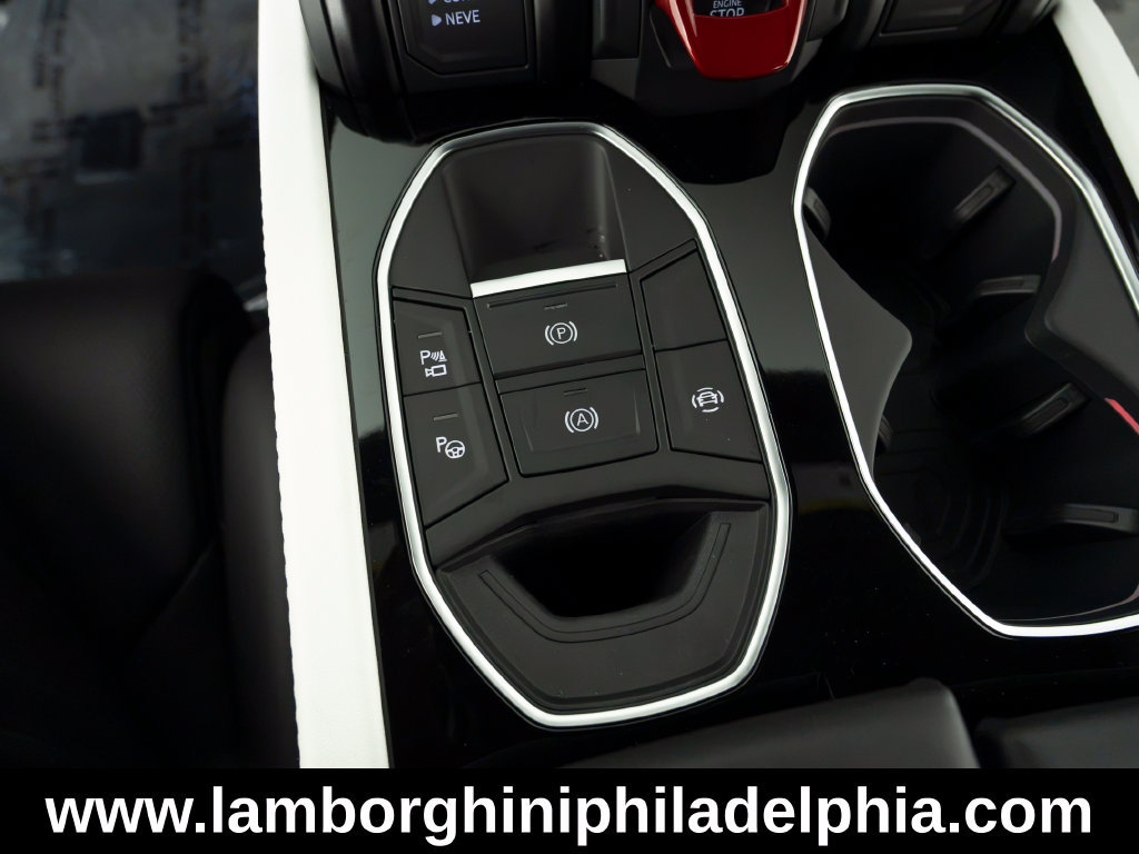 Used 2025 Lamborghini Urus SE AWD/4WD image 29