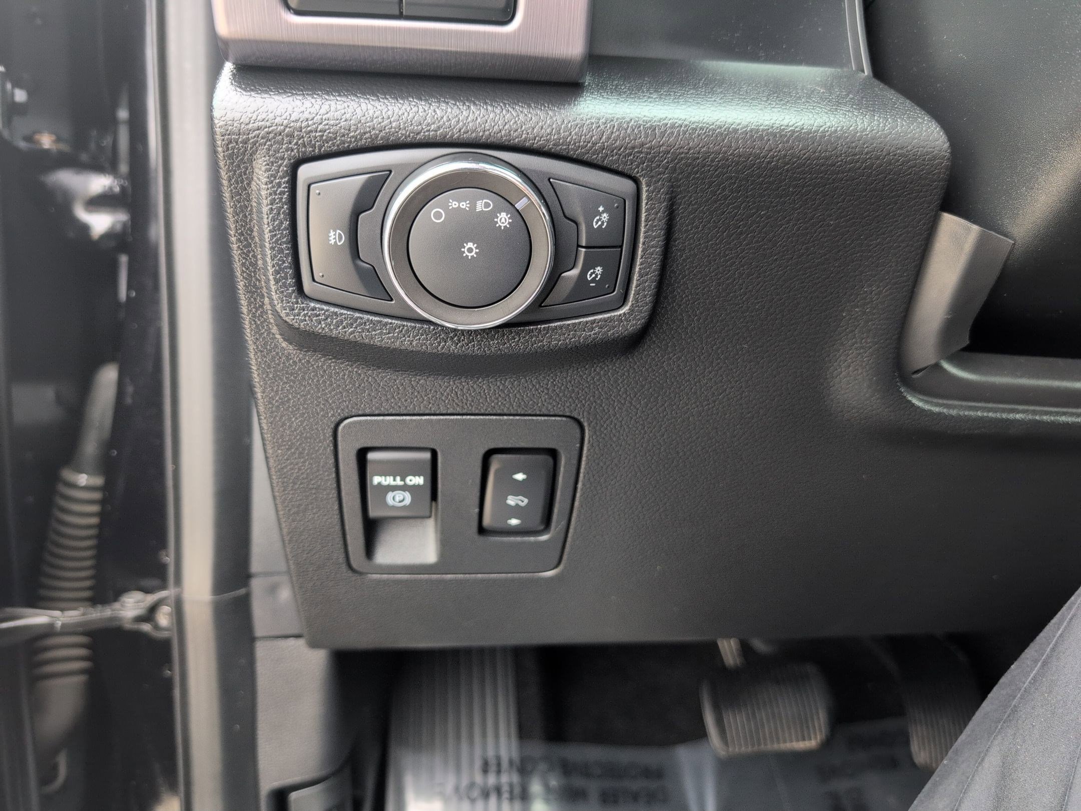 Used 2019 Ford Expedition Platinum image 25