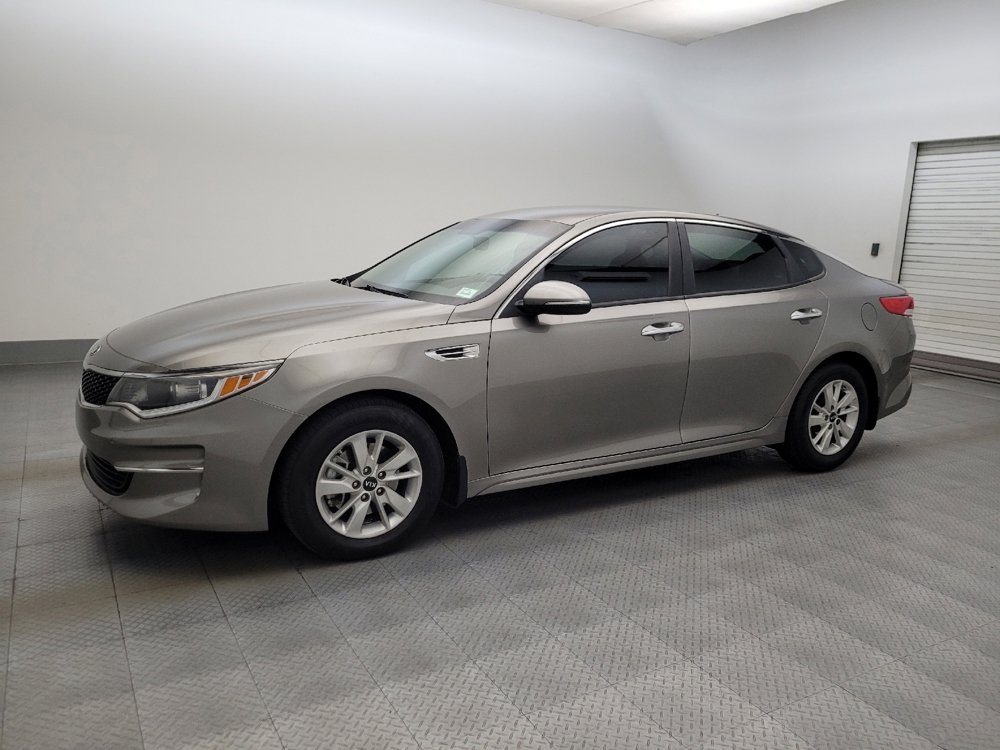 Used 2017 Kia Optima LX FWD image 2