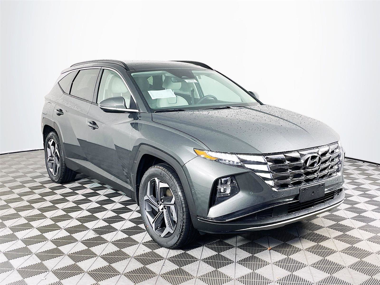Used 2024 Hyundai Tucson Limited AWD/4WD image 1