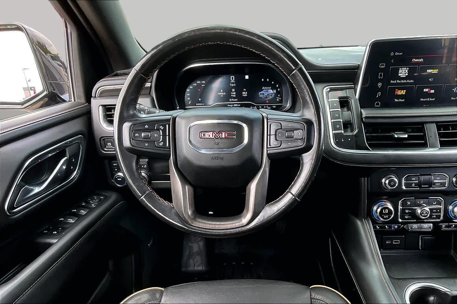 Used 2022 GMC Yukon XL AT4 AWD/4WD image 6