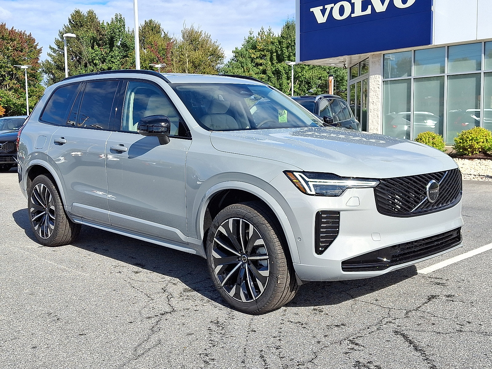 New 2026 Volvo XC90 B6 Ultra video 1