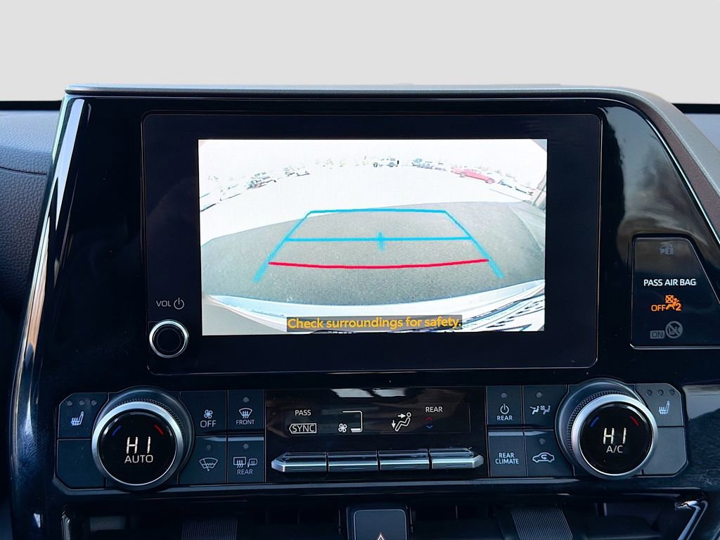 Used 2024 Toyota Highlander XLE image 33