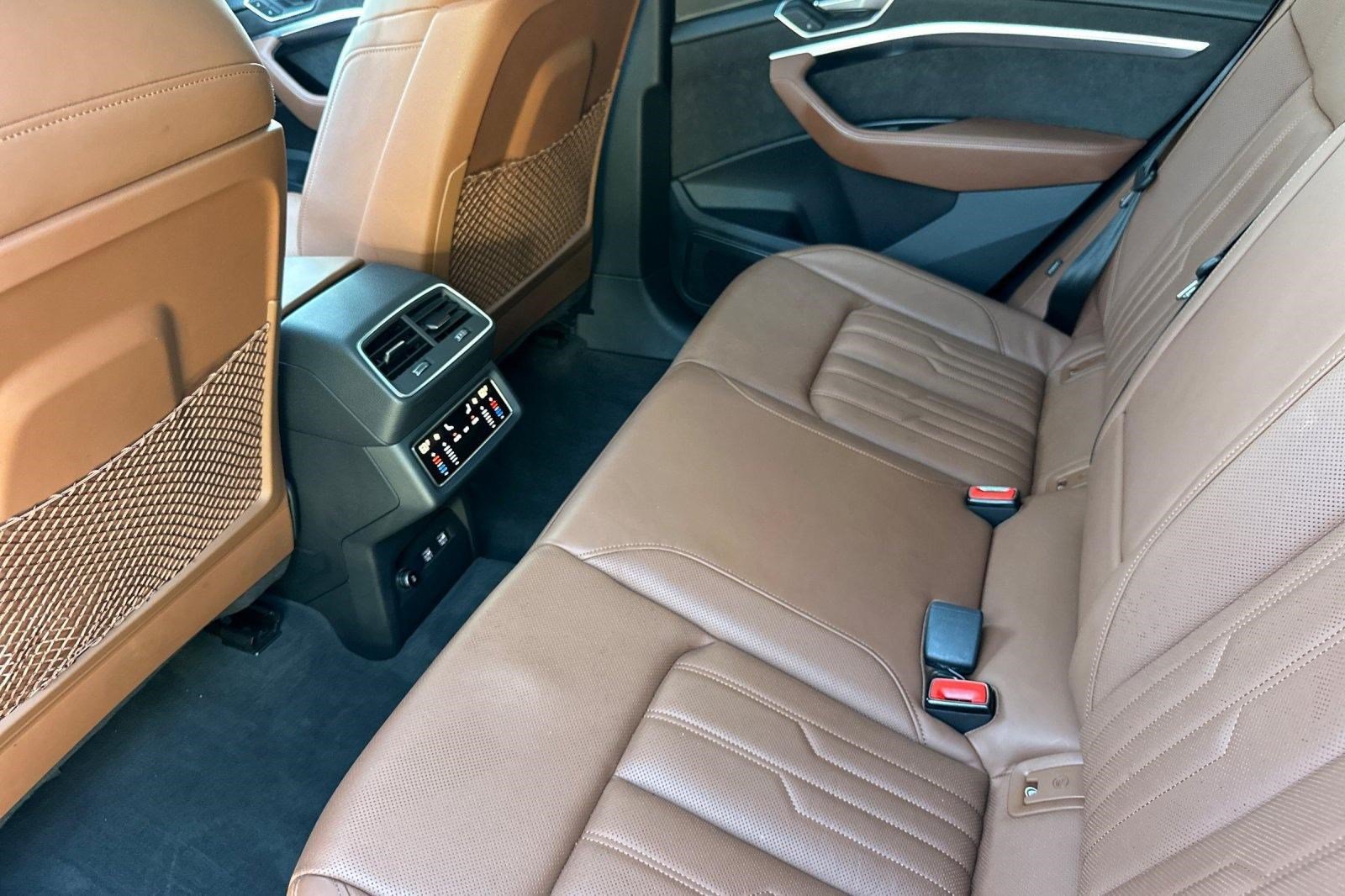 Used 2019 Audi e-tron Prestige AWD/4WD image 28