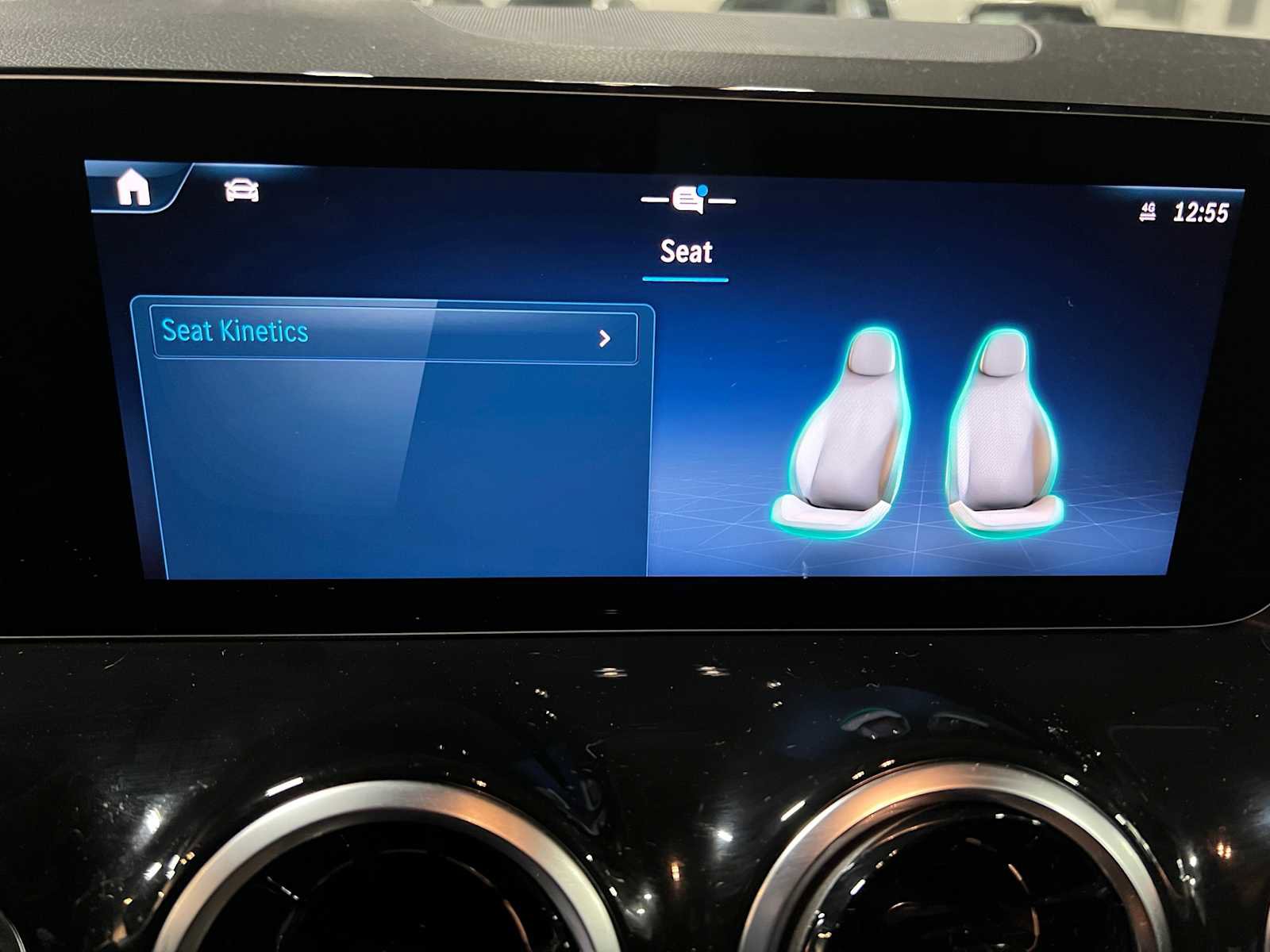 Used 2026 Mercedes-Benz GLA 250 4MATIC image 32