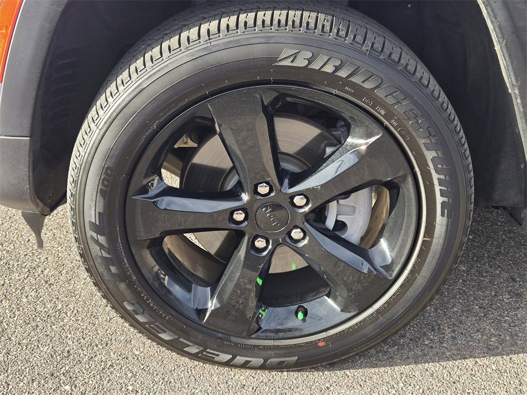 Used 2024 Jeep Grand Cherokee L Altitude image 7