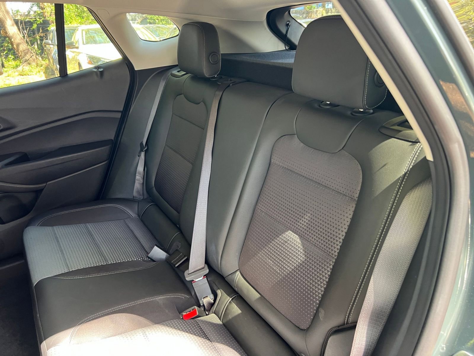 Used 2025 Chevrolet Trax LT w/ LT Convenience Package image 33