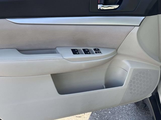 Used 2014 Subaru Outback 2.5i AWD/4WD image 14