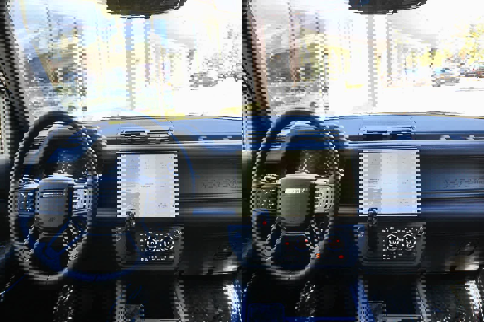 New 2026 Land Rover Defender 110 S image 9