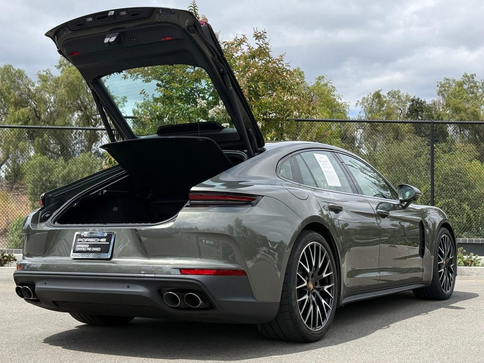 Used 2026 Porsche Panamera image 29