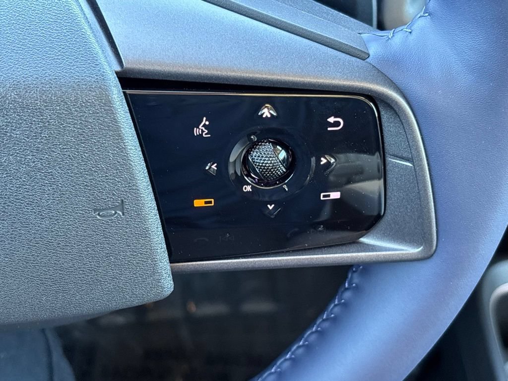 New 2026 Nissan Leaf Platinum+ w/ Illuminated Package FWD image 23