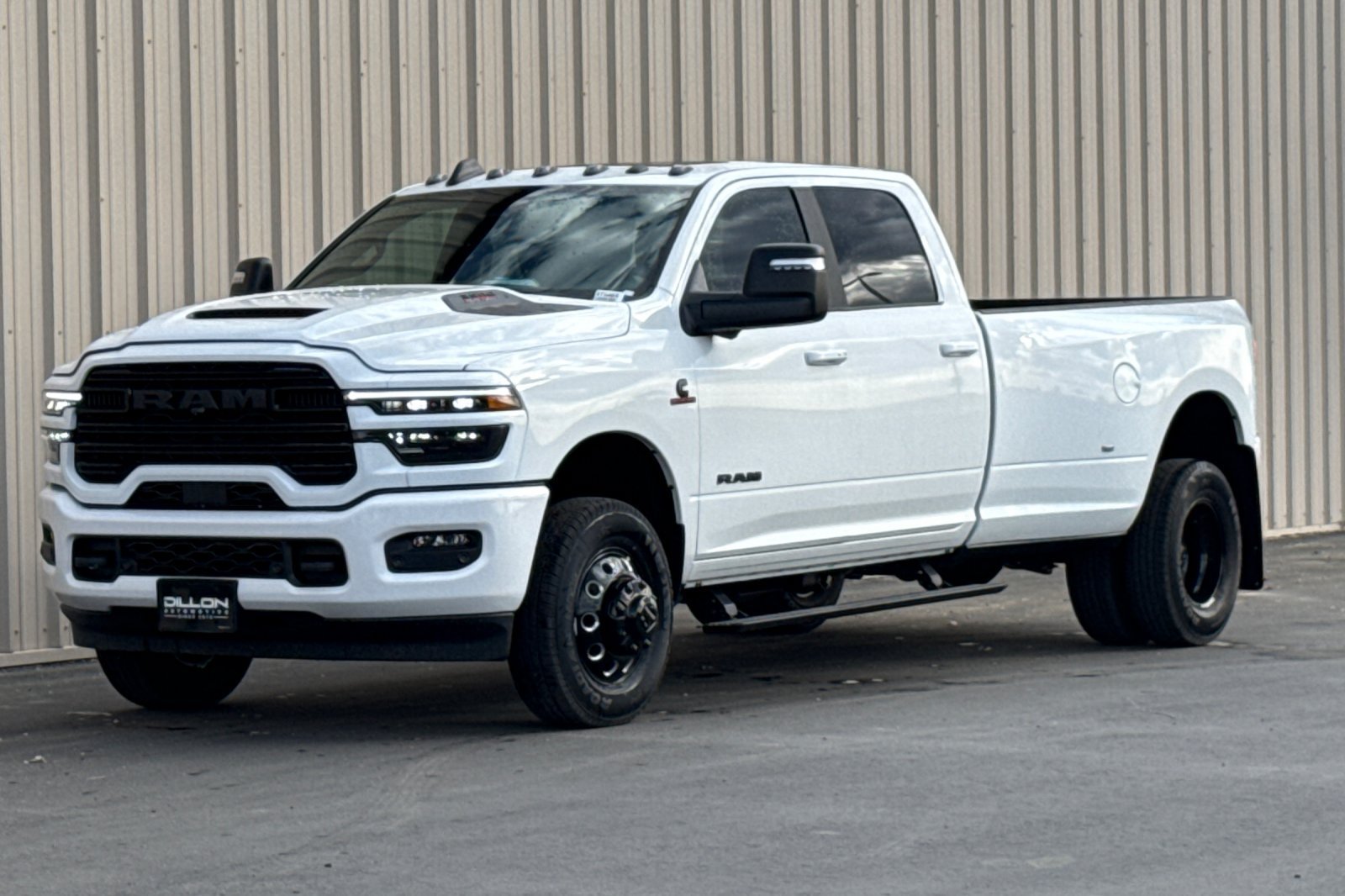 New 2026 RAM 3500 Laramie AWD/4WD image 10