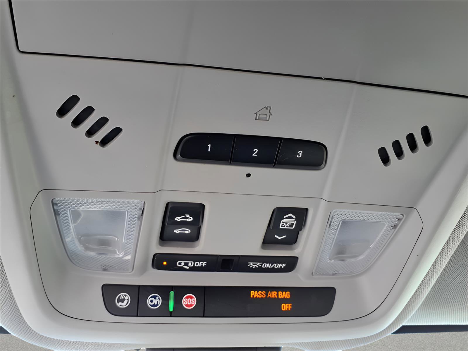 Used 2019 Chevrolet Equinox Premier image 28