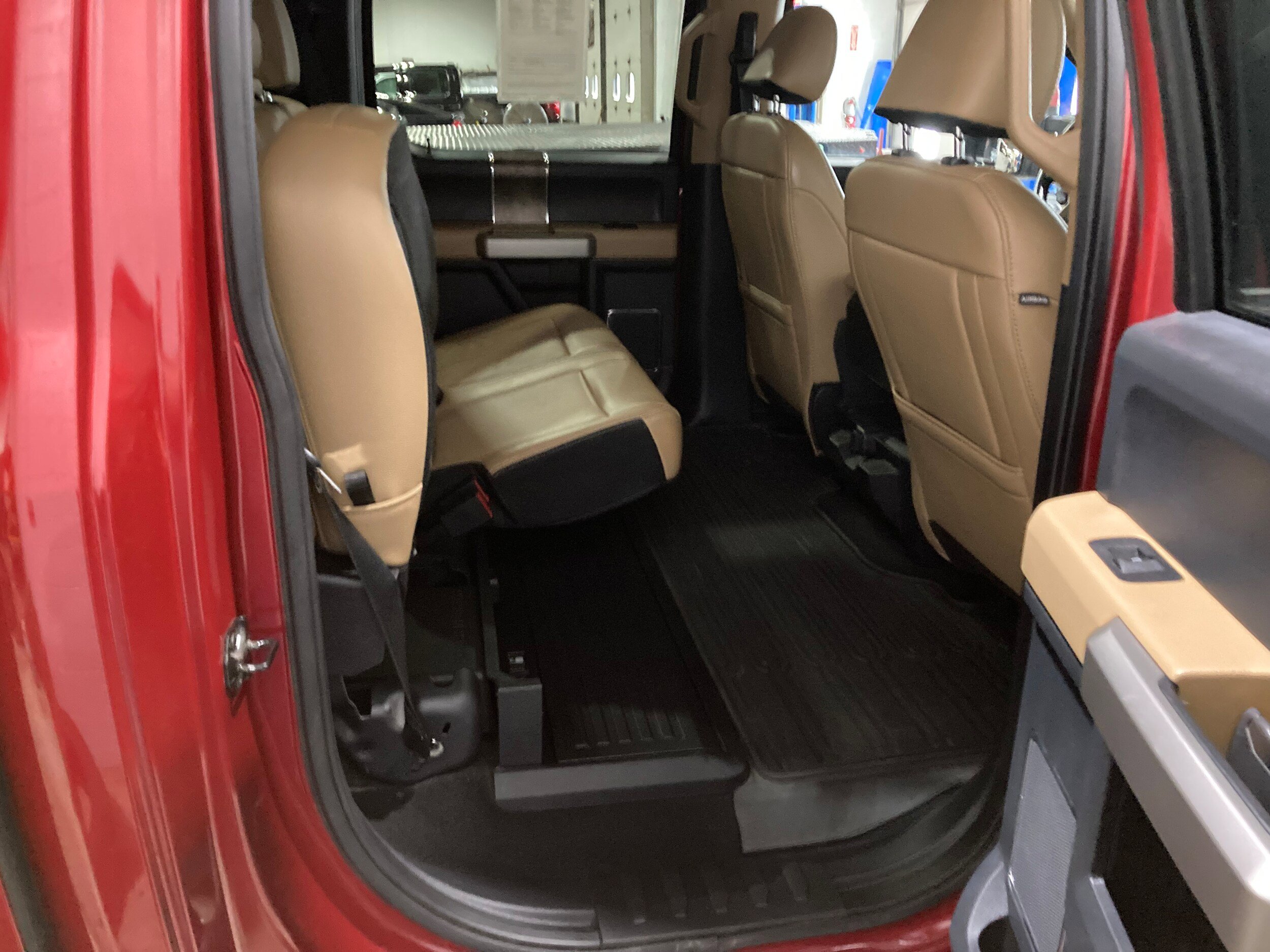 Used 2022 Ford F250 Lariat w/ Lariat Value Package AWD/4WD image 9