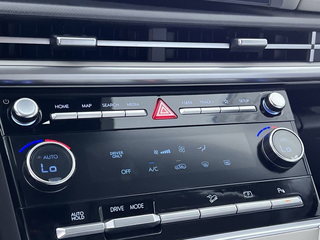 New 2026 Hyundai Santa Fe SE image 19