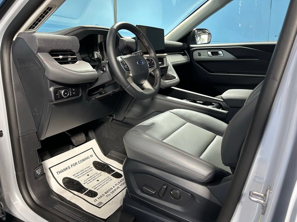 New 2026 Ford Explorer Active w/ Active Comfort Package AWD/4WD image 13