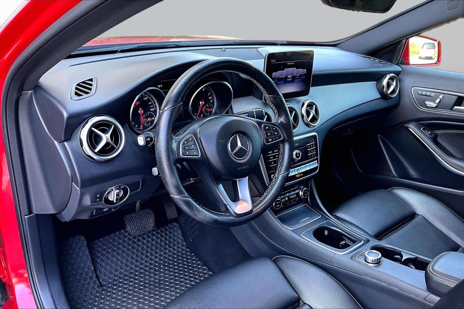 Used 2018 Mercedes-Benz GLA 250 4MATIC image 18