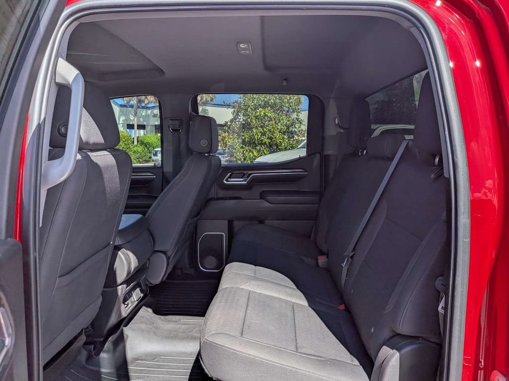 Used 2022 Chevrolet Silverado 1500 LT AWD/4WD image 12