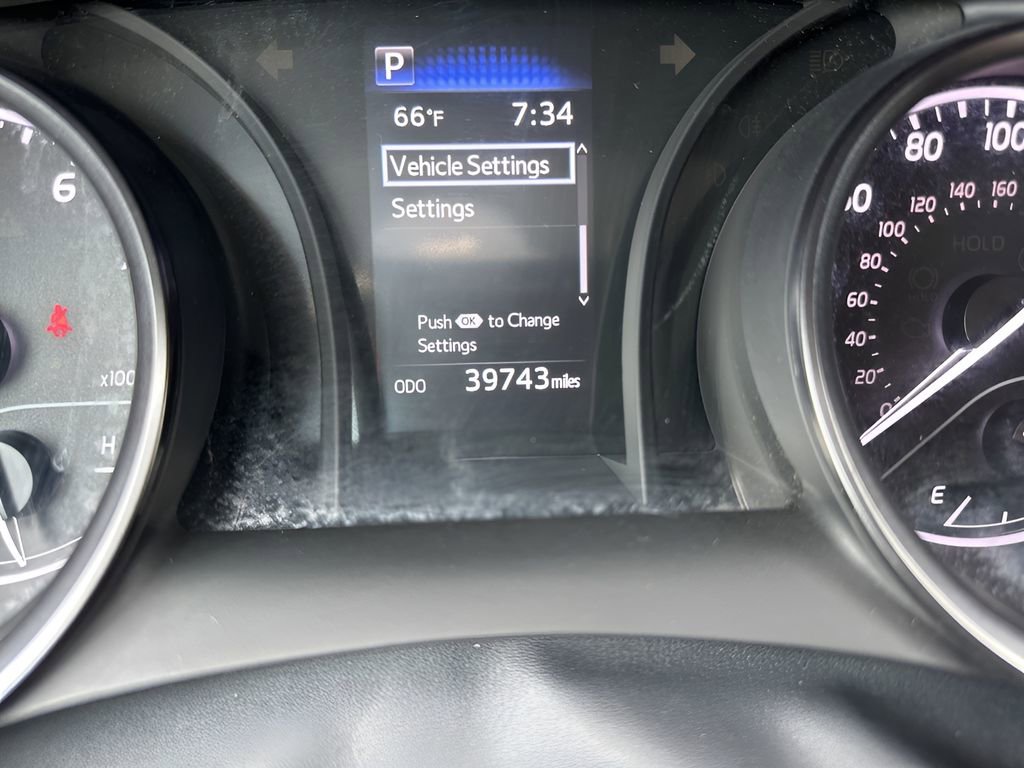 Used 2024 Toyota Camry SE image 21