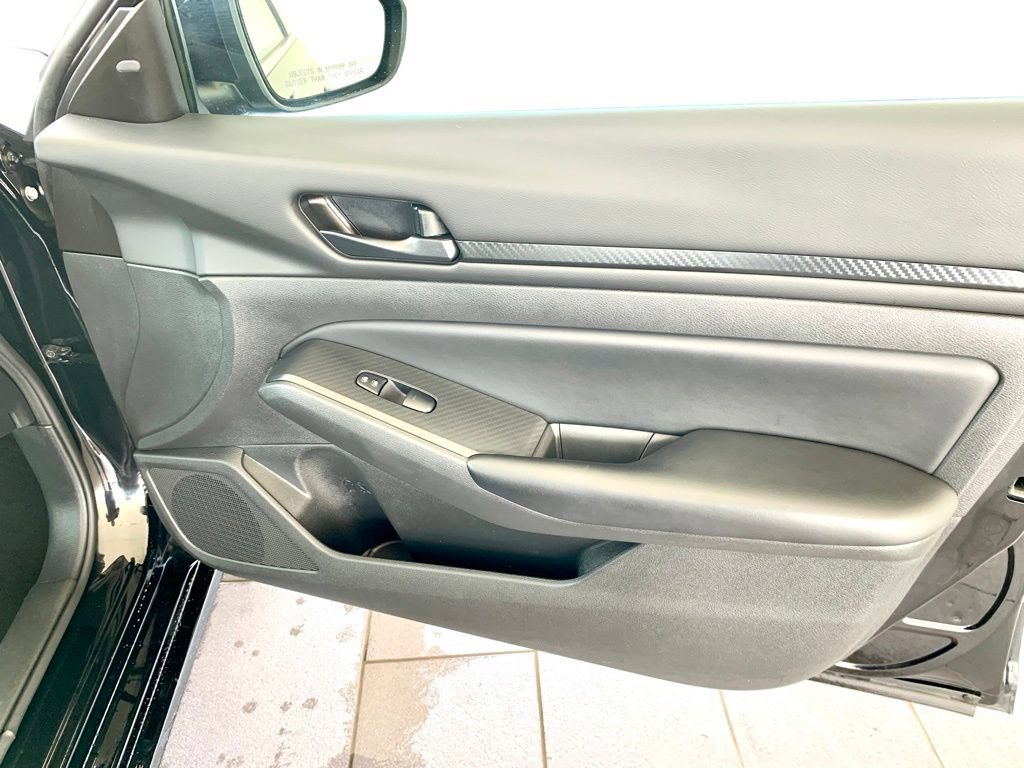 Used 2023 Nissan Altima 2.5 S FWD image 26
