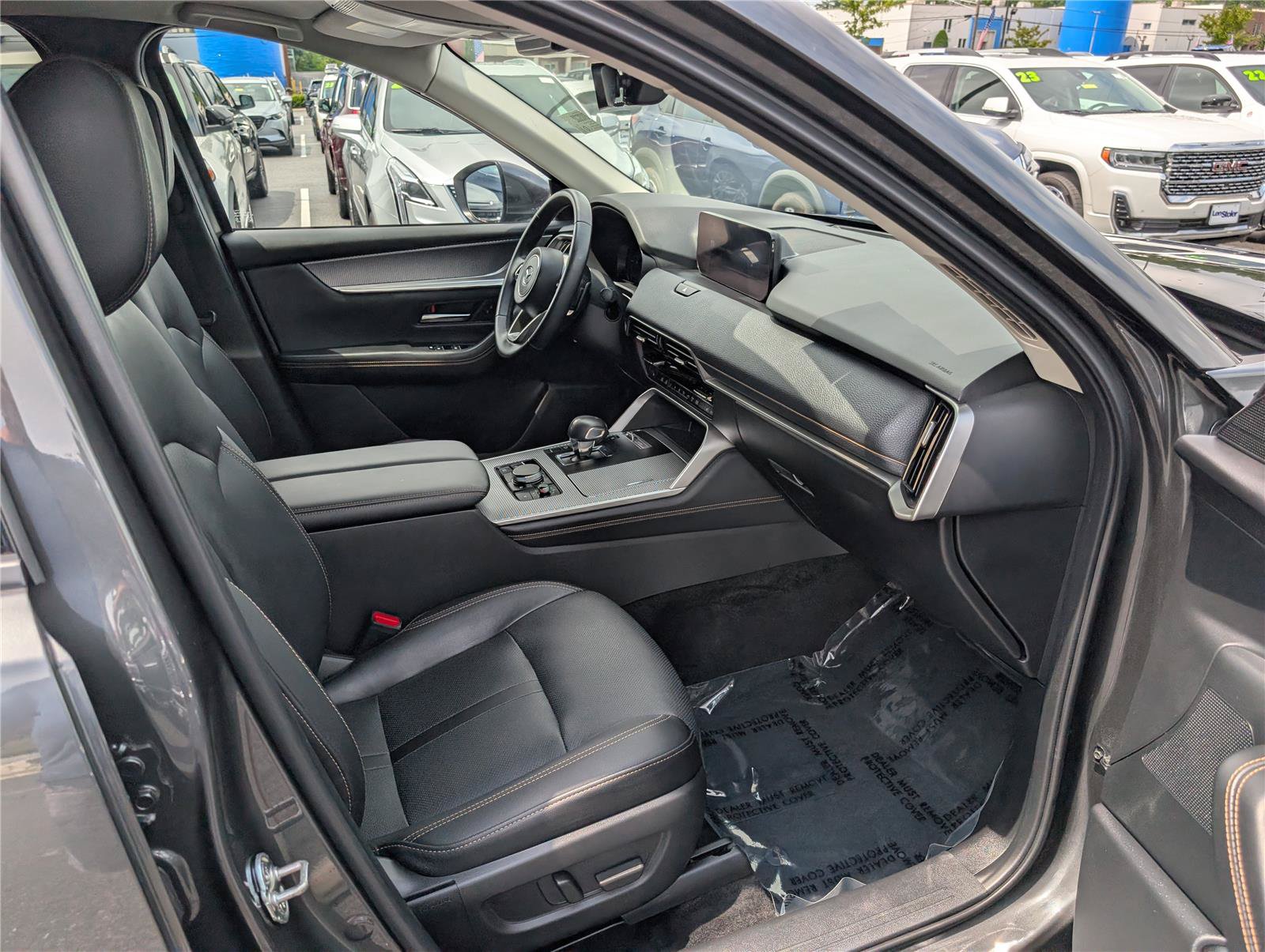 Used 2024 MAZDA CX-90 Plug-In Hybrid w/ Preferred AWD/4WD image 10
