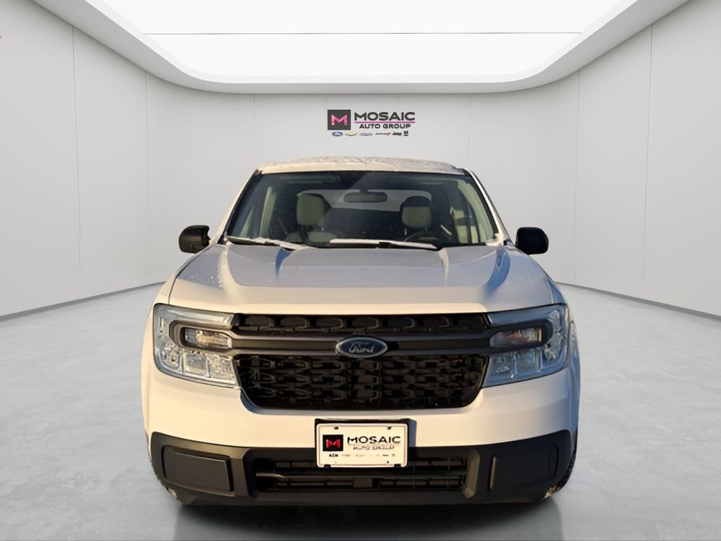 Used 2022 Ford Maverick XLT image 2