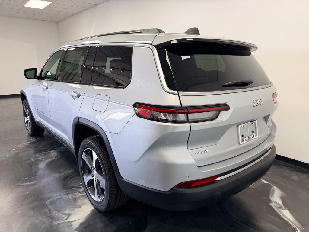 New 2026 Jeep Grand Cherokee L Limited w/ Trailer Tow Package AWD/4WD image 23