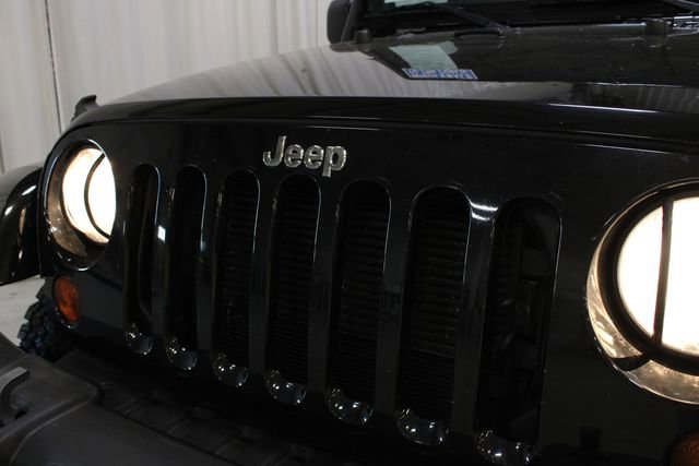 Used 2012 Jeep Wrangler Sahara w/ Connectivity Group AWD/4WD image 29