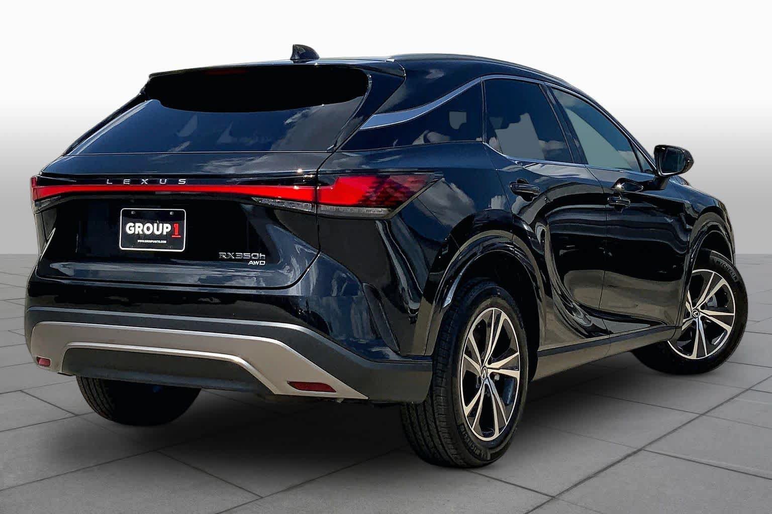 Used 2024 Lexus RX 350h w/ Accessory Package (Z1) AWD/4WD image 12