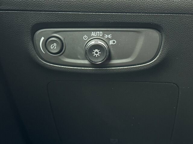 Used 2024 Buick Encore GX Sport Touring w/ Comfort Package image 31