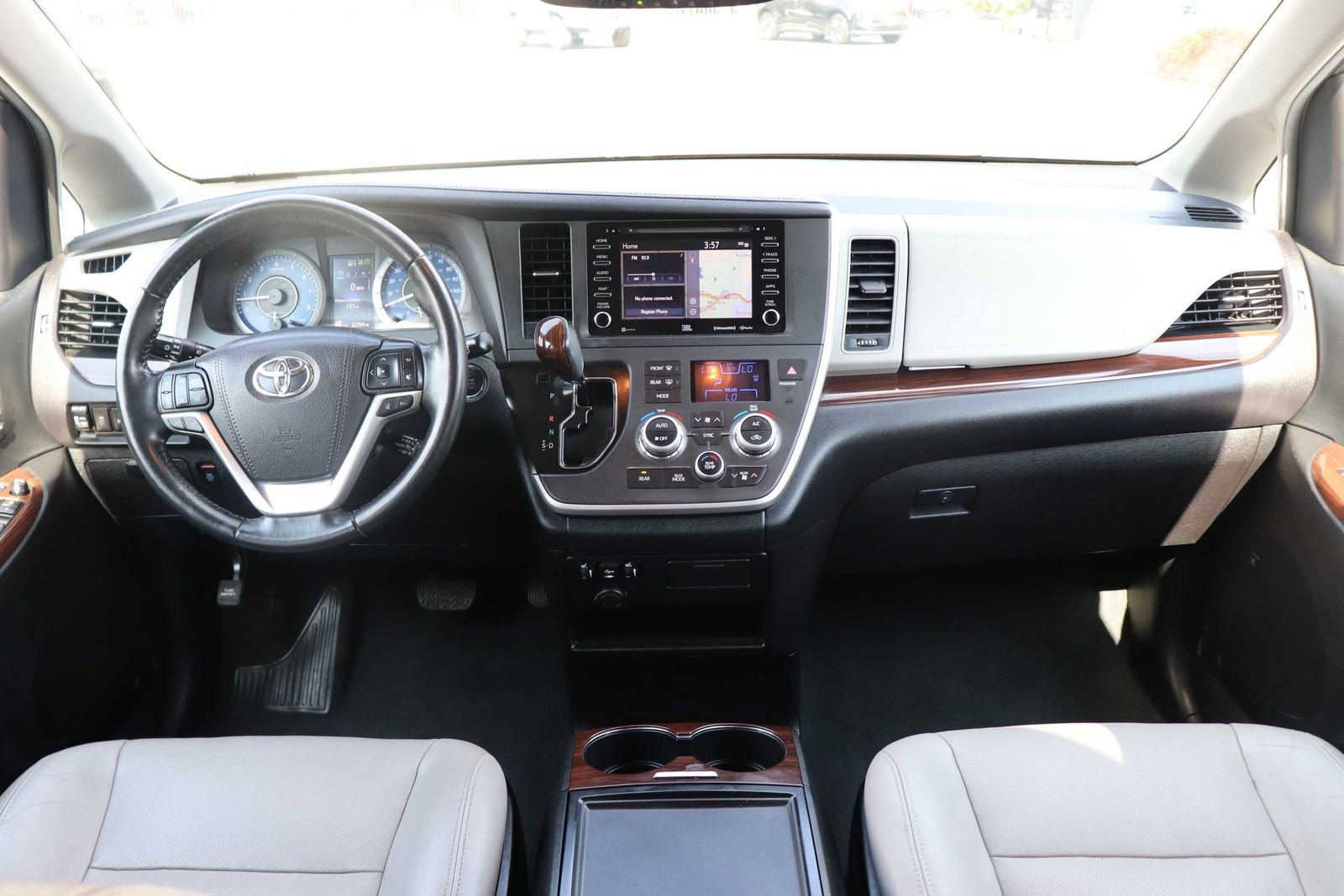 Certified 2020 Toyota Sienna Limited FWD image 15