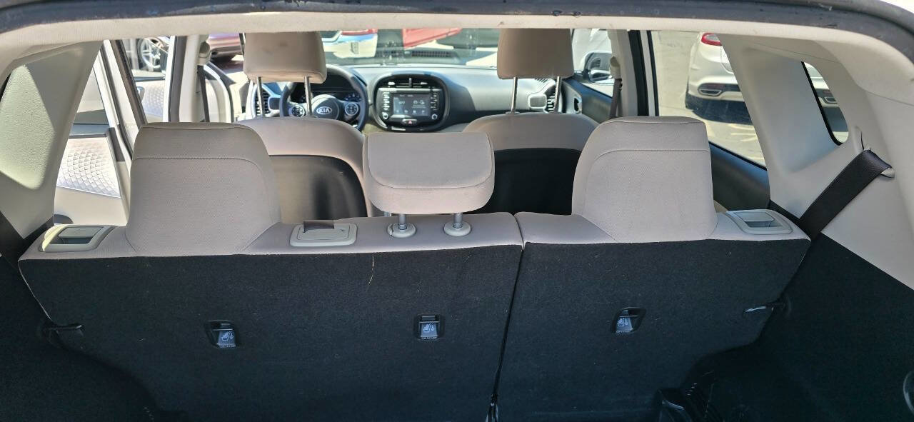 Used 2021 Kia Soul LX FWD image 24