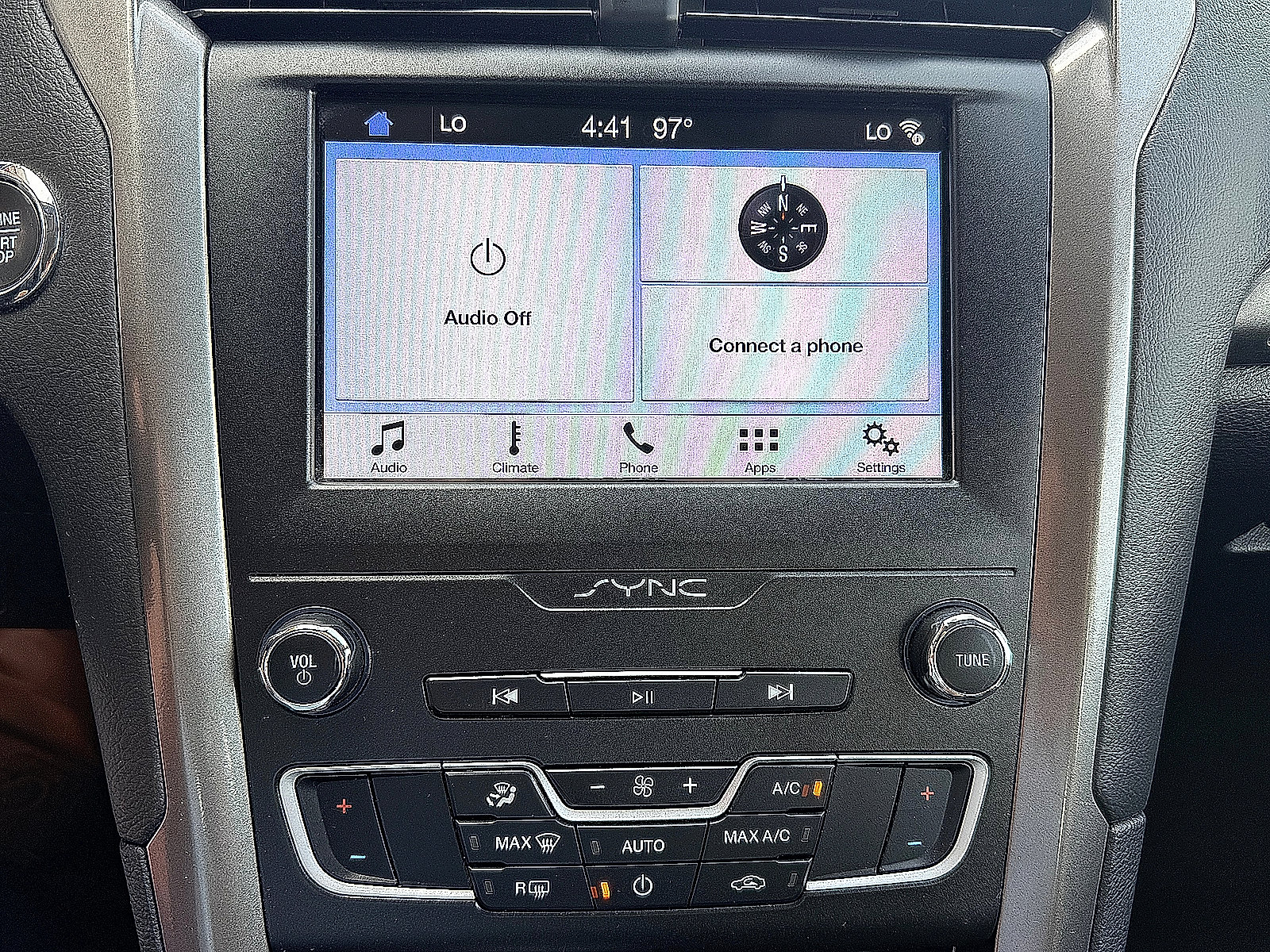 Used 2019 Ford Fusion SE FWD image 28
