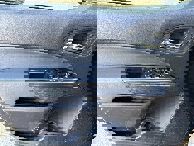 Used 2021 Chevrolet Colorado Z71 w/ Safety Package image 24