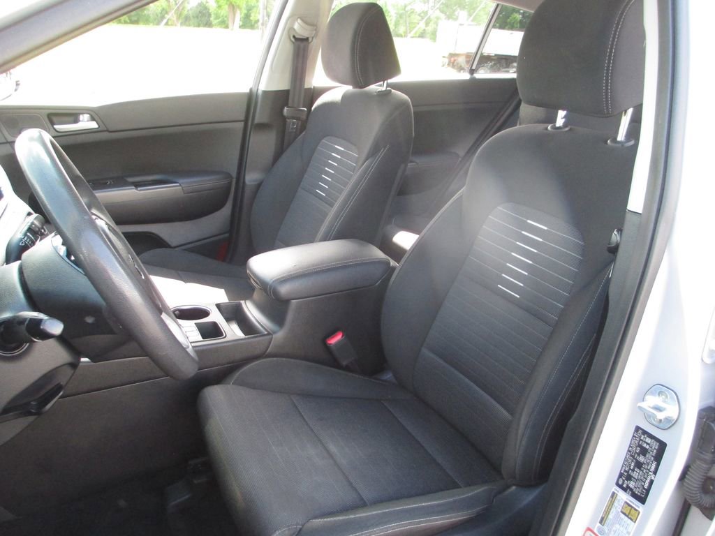Used 2020 Kia Sportage LX w/ LX Popular Package FWD image 16