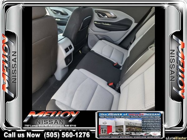 Used 2023 GMC Terrain SLE w/ Driver Convenience Package image 19