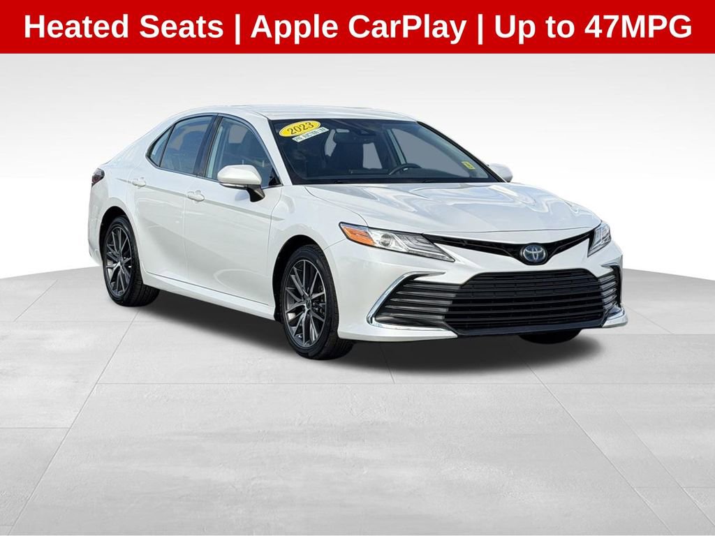 Used 2023 Toyota Camry XLE image 1