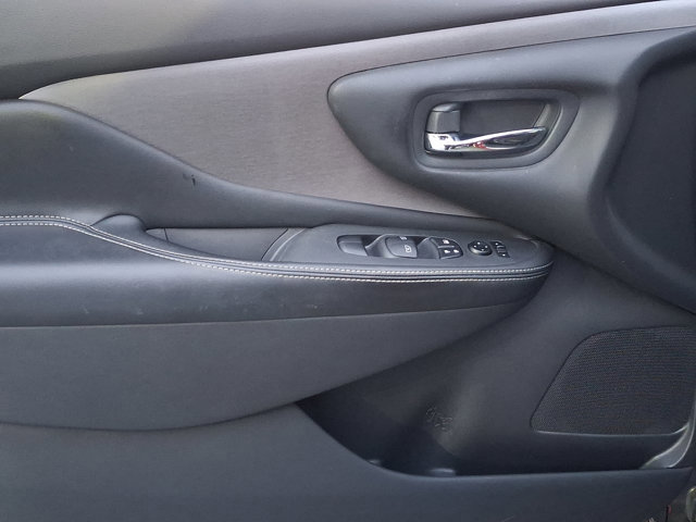 Used 2020 Nissan Murano SV image 12