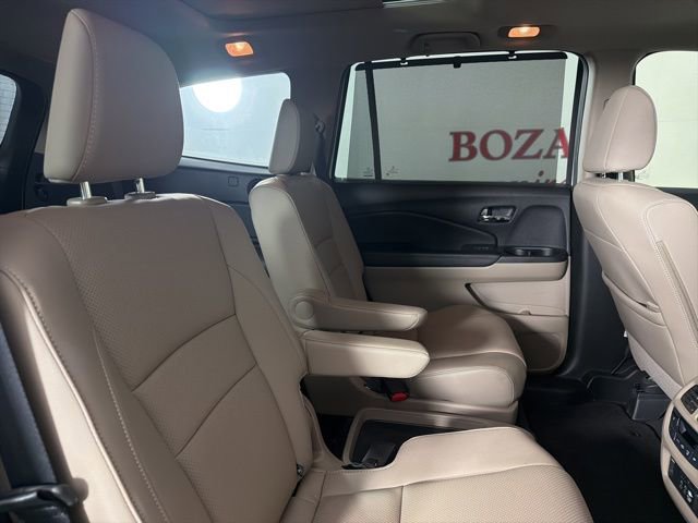 Used 2019 Honda Pilot Elite image 18