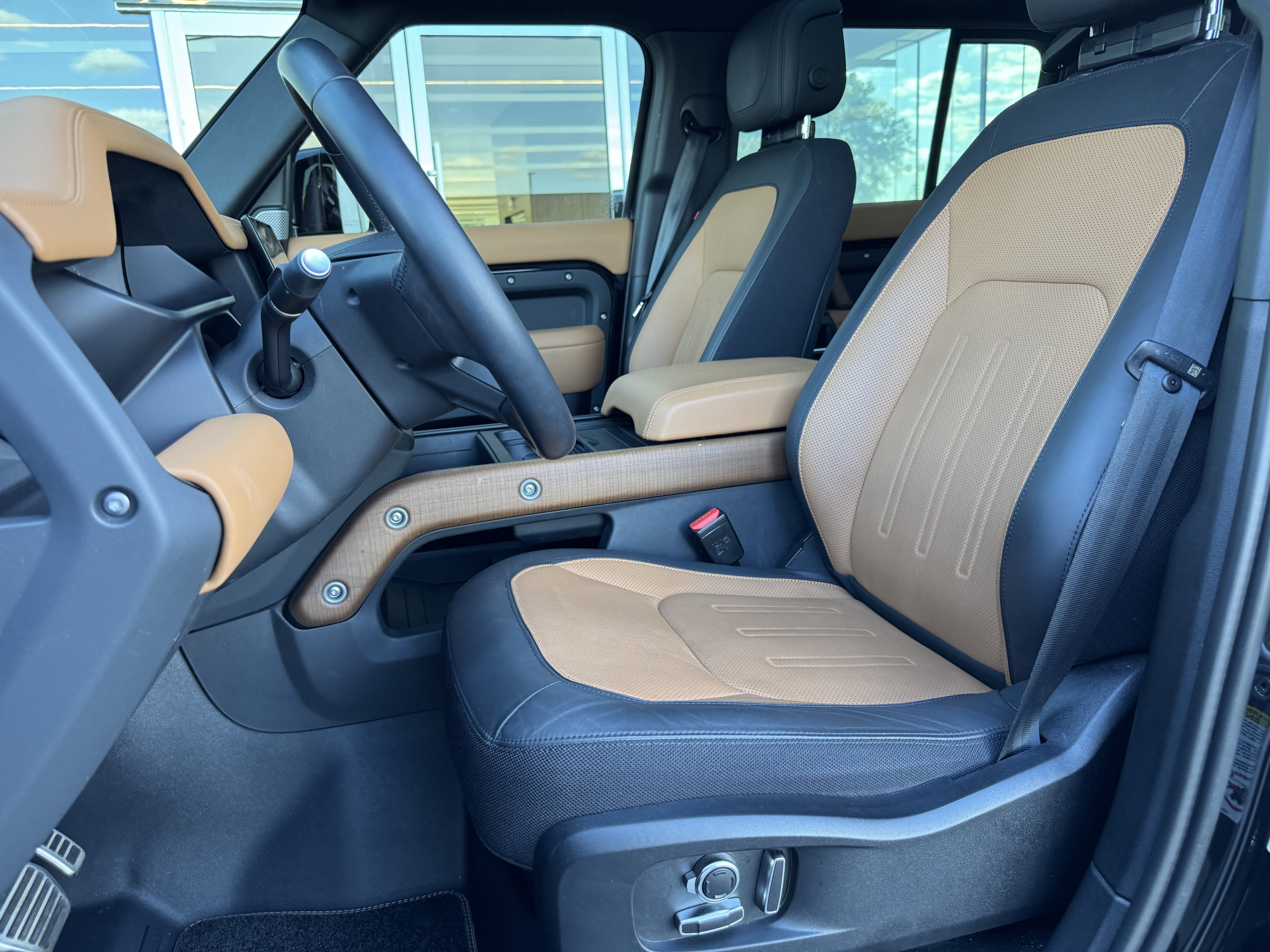 Certified 2023 Land Rover Defender 130 X AWD/4WD image 14